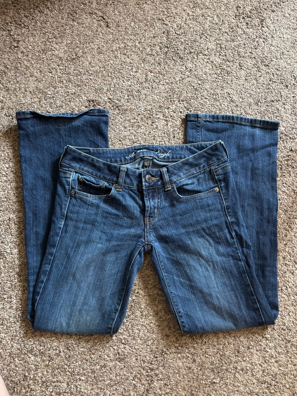 Super low rise American Eagle women's jeans size 2!
